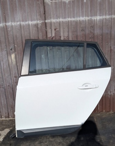 Двері задні, ліві 821012909R RENAULT
