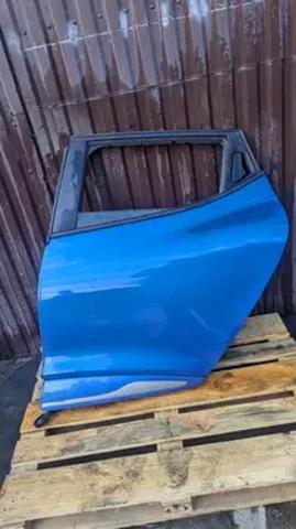 Двері пасажирськи задні ліві 821016892R RENAULT