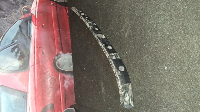 Кронштейн бампера заднього, правий 852204CE0A NISSAN