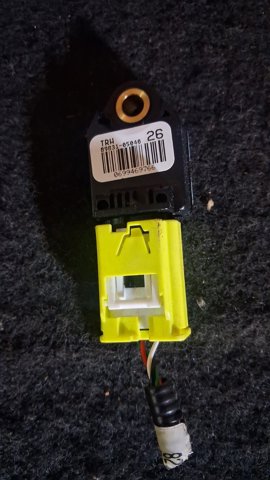 Датчик AIRBAG передній 8983105040 TOYOTA