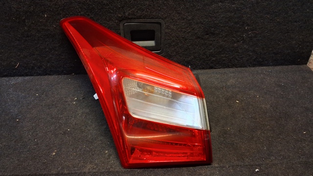 Задня ліва зовнішня фара 92401A50 HYUNDAI