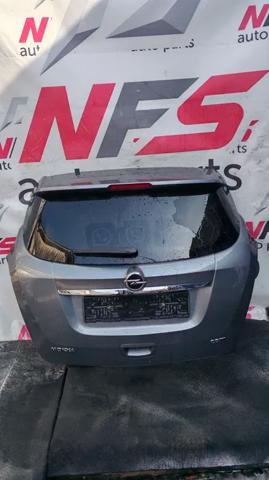 Задні двері багажника 95261589 GM