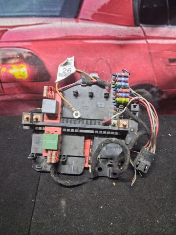Корпус запобіжників A1635450405 MERCEDES