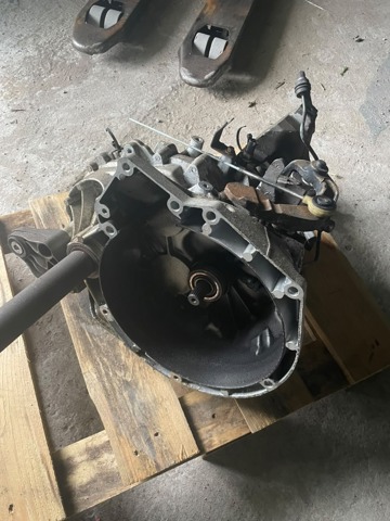 Ручна коробка передач AV6R7002KF FORD