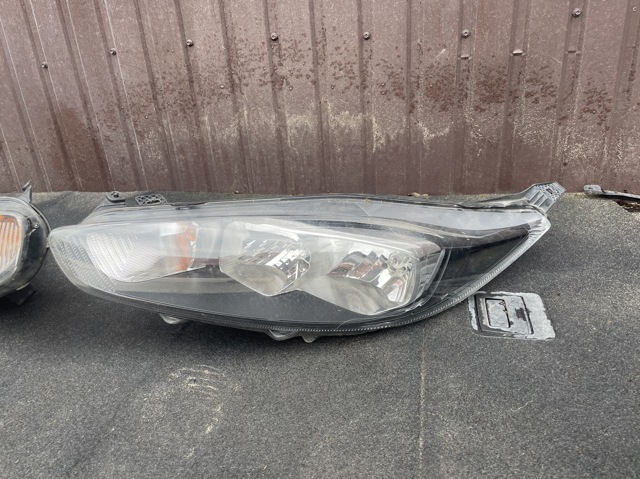 Фара ліва передня C1BB13W030AG FORD