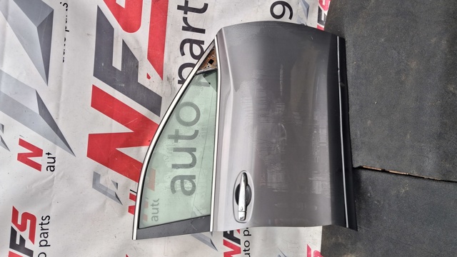 Пасажирські передні двері H010M4CBMA NISSAN