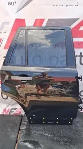 Двері задні, праві LR005851 LAND ROVER