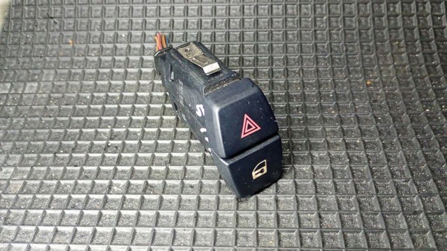Аварійна кнопка 9161896 BMW