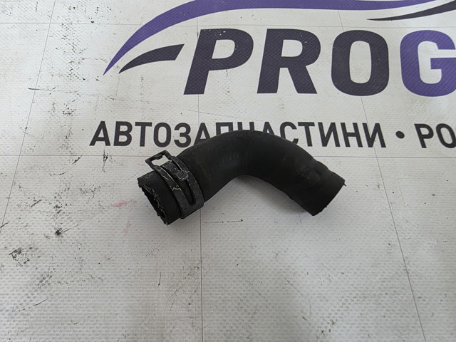 Трубопроводи і шланги системи охолодження 03L121157AK VAG
