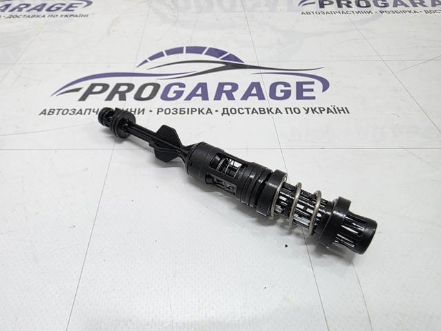 Трубка шток масляного фільтра 06L115678R VAG