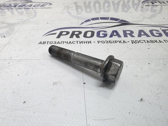 Болт переднього важеля 07119906489 BMW