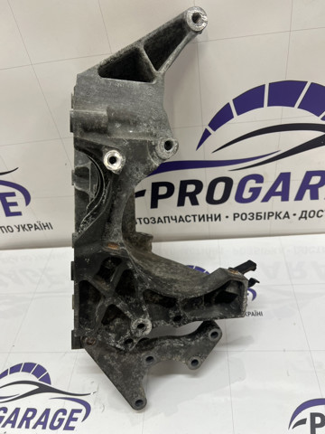 Кронштейн компресора кондиціонера 11167802639 BMW