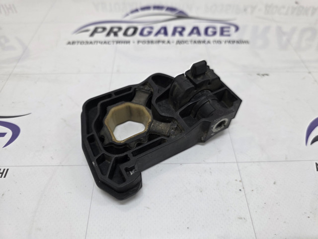 Подушка радіатора охолодження, нижня 17117575247 BMW