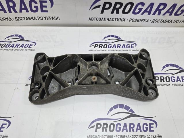 Балка кріплення коробки передач 22316781222 BMW