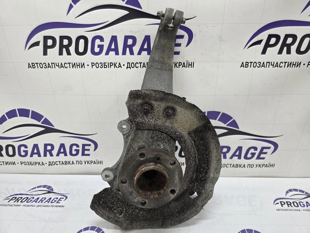 Кулак поворотний передній правий 31216775770 BMW