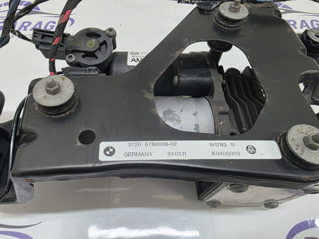 Компресор підкачки амортизаторів 37206789938 BMW
