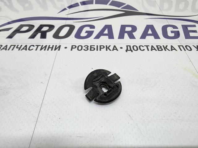 Пістон (кліп) кріплення підкрилки переднього крила 4F0825429A VAG