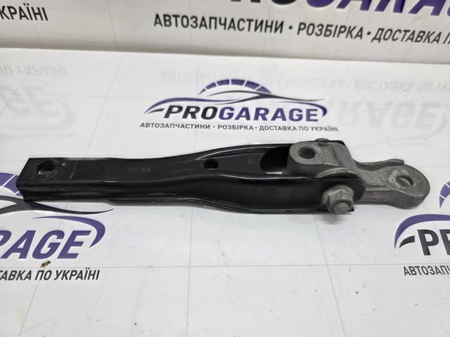 Опора двигуна задня 5Q0199855C VAG
