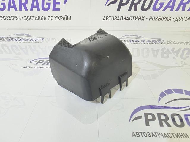 Решітка вентиляційна задня 8K0819161B VAG