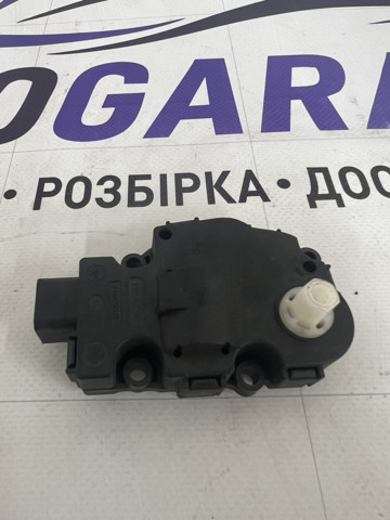 Мотор заслінки печі 8K0820511C VAG