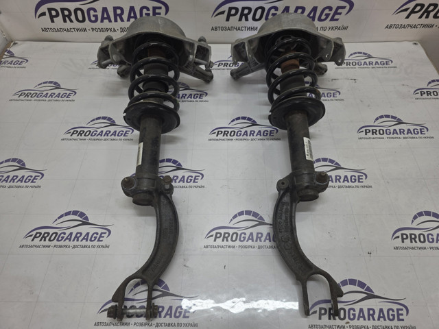 Амортизатори передні 8R0413031F VAG