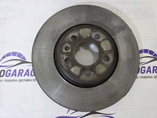 Гальмо дискове переднє 8R0615301F VAG