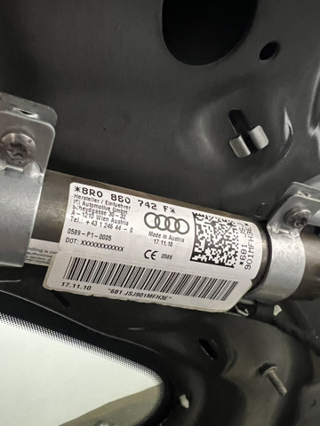 Подушка безпеки, збоку права айрбег 8R0880742F VAG