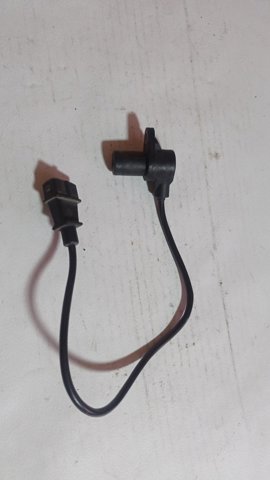 Датчик обертів колінвалу 0261210104 BOSCH
