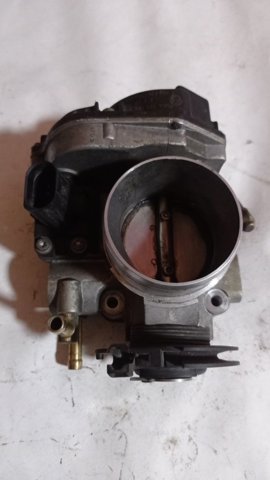 Заслінка повітряна 06A133066E VAG
