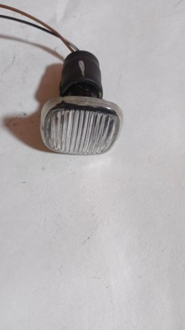 Повторювач повороту в крило 1U0949127B VAG