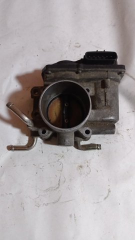 Дросільна заслінка в зборі 2203028050 TOYOTA
