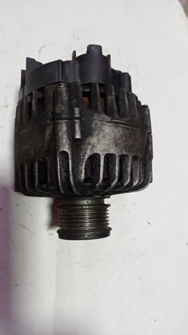 Авто генератор 231000027R RENAULT
