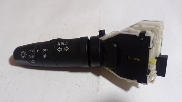 Перемикач підрульовий, лівий 25540EM06E NISSAN