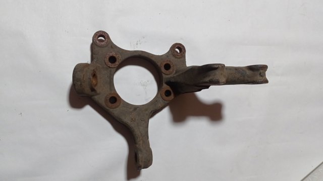 Вісь передня і поворотні кулаки 4321112460 TOYOTA