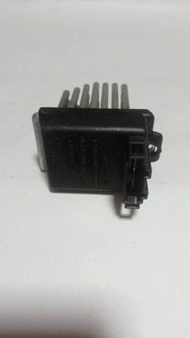 Регулятор оборотів пічки 4B0820521 VAG