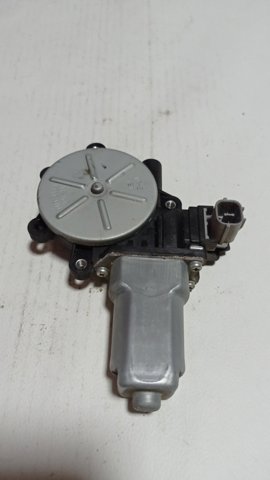 Мотор склопідйомника дверей передніх, правих 61188AG000 SUBARU