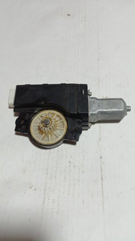 Мотор приводу люка 6326048060 TOYOTA