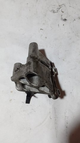 Кронштейн паливного насоса ПНВТ 8200193773 RENAULT