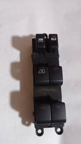 Кнопки переднього лівого склопід'ємника 83071FG090 SUBARU