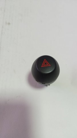 Кнопка включення аварійного сигналу 8433242020 TOYOTA