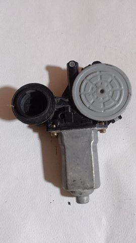 Мотор склопідйомника дверей задніх, правих 8572033120 TOYOTA