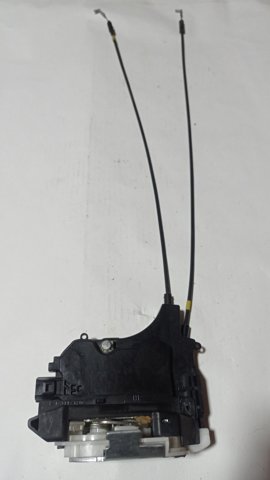 Замок задніх дверей, лівих MN145875 MITSUBISHI