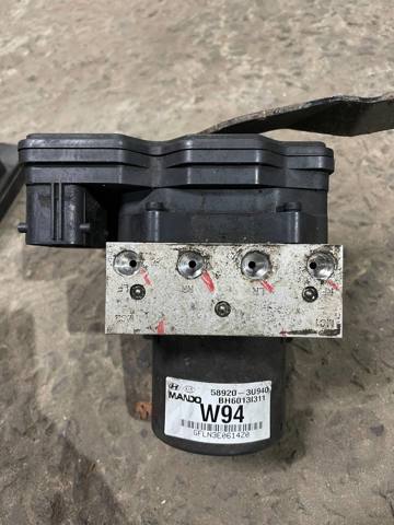 Блок управління АБС (ABS) 589203U940 HYUNDAI