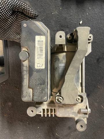 Компресор пневмоподвески 9682022980 PEUGEOT