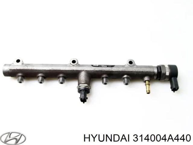 Паливна рампа 314004A440 HYUNDAI