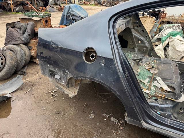 Бічна частина задні праві 3C5809844 VAG