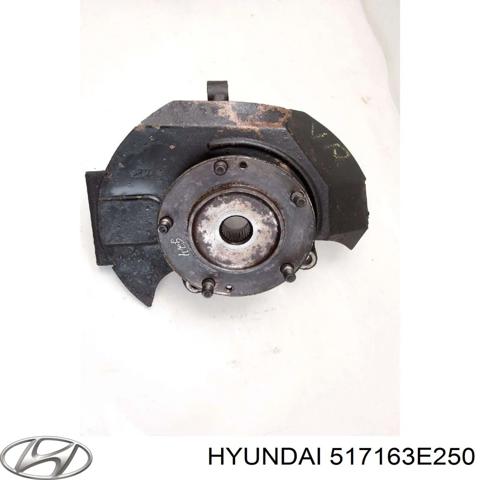Цапфа - поворотний кулак передній, правий 517163E250 HYUNDAI