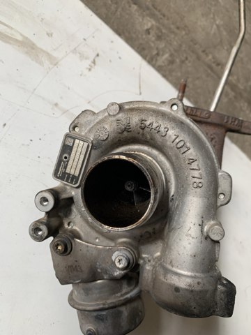 Турбокомпресор 54389700018 NISSAN