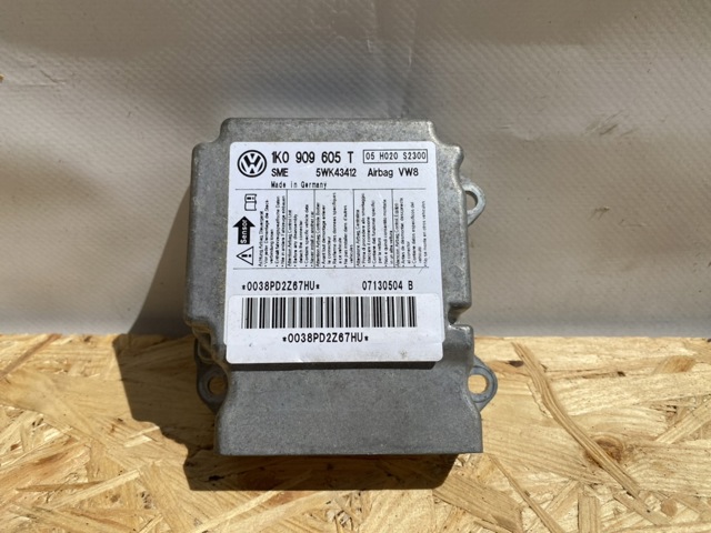 Блок управління airbag 1K0909605T VAG