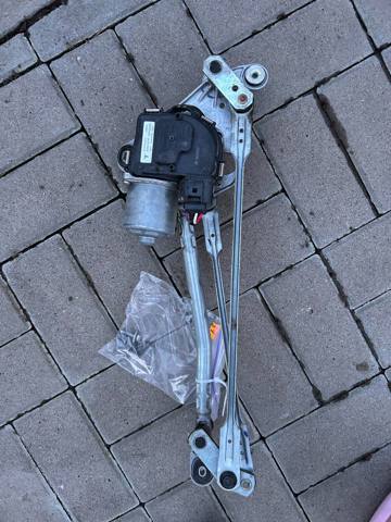 Трапеція склоочисника 107672500D Tesla Model